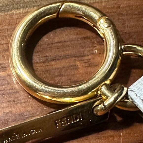 Fendi fur Pom Pom bag charm or key chain - Picture 4 of 5